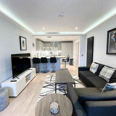 Modern 3 Bedroom Apartment, West End 爱丁堡 外观 照片