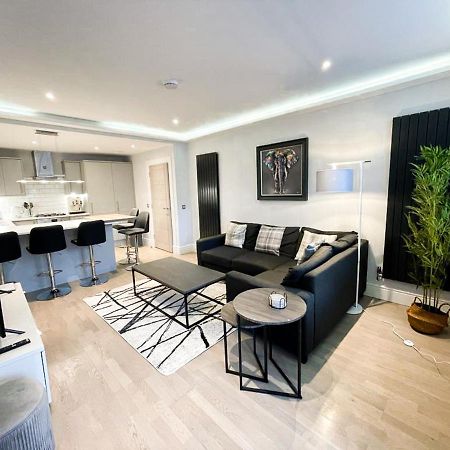 Modern 3 Bedroom Apartment, West End 爱丁堡 外观 照片
