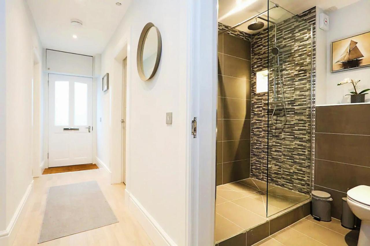 Modern 3 Bedroom Apartment, West End 爱丁堡 外观 照片